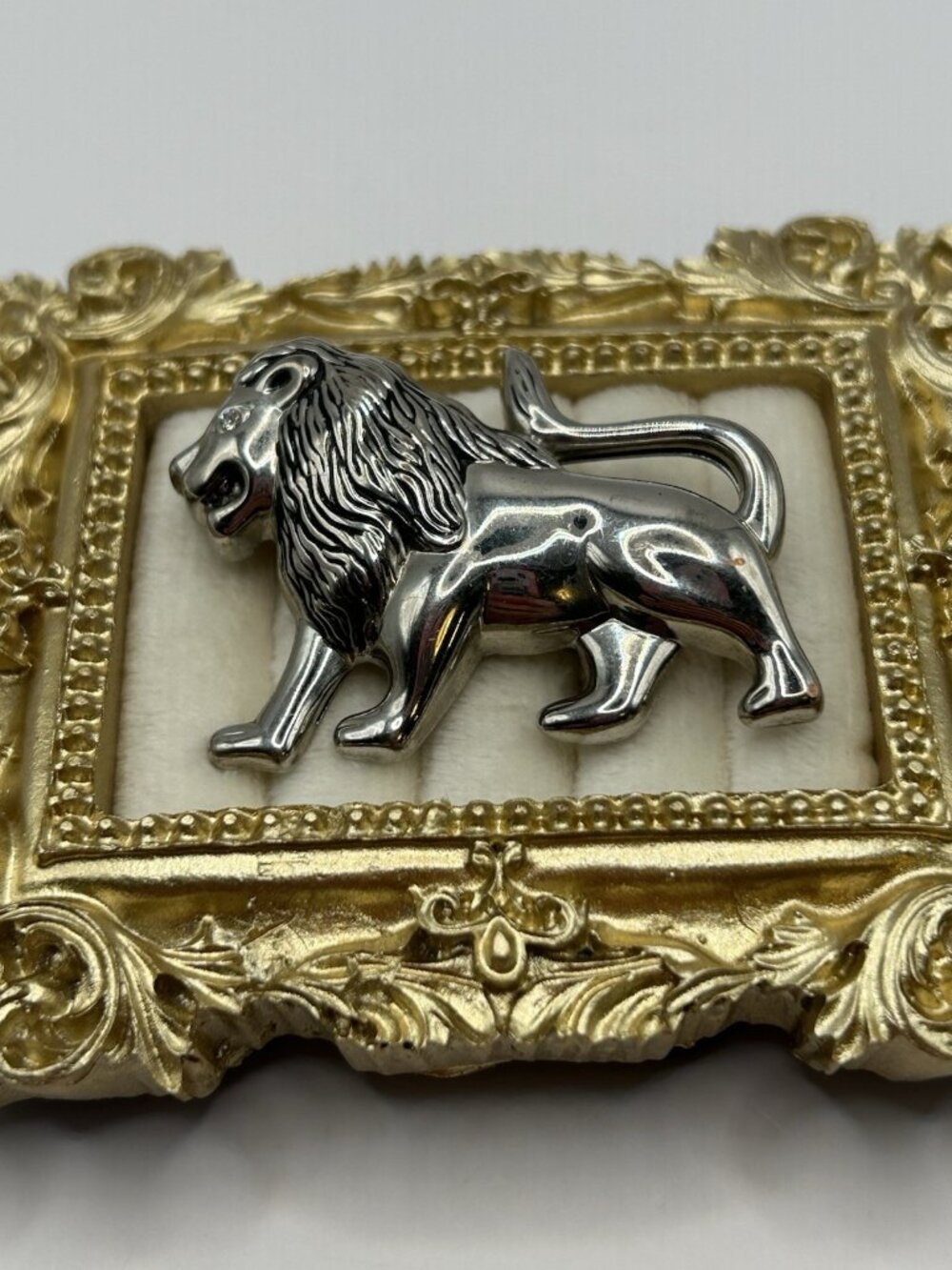 Vintage Silver Tone Lion Brooch Pin Bold Statement Animal Jewelry Figurative - Picture 3 of 10